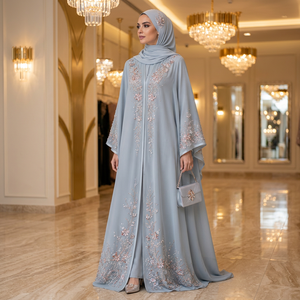 Abaya élégante bleu clair en organza brodé, coupe trapèze, manches longues, longueur ras du sol, coupe ample, robe modeste pour occasions formelles - Product Image 2