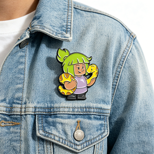Distintivo in smalto personalizzato a tema mago marittimo <span class=keywords><strong>fantasy</strong></span>, spilla in smalto morbido con taglio irregolare per souvenir di arte nautica e accessorio per zaino - Product Image 4