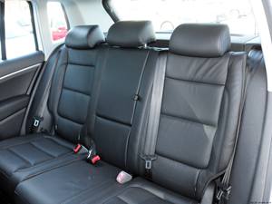 Volkswagen <span class=keywords><strong>Tiguan</strong></span> <span class=keywords><strong>2015</strong></span> Automatique 1.8 TSI Modèle Luxe Quatre Roues Prix Négociable Voiture Inspectée - Product Image 5