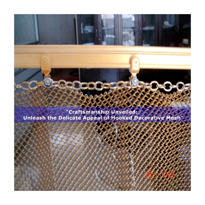 Gold Metal Hooked Decorative Mesh Fire