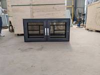 Ventana Abatible de Aluminio con Rotura de Puente Térmico y Doble Acristalamiento, con Barras de Seguridad Antirrobo y Malla de Acero Inoxidable