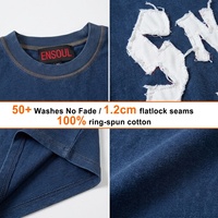 100% Baumwolle Gewaschenes T-Shirt Handgefertigtes Distressed-Shirt mit Ausgefranstem Applikations-Logo und Kontrastnähten Übergroßes Vintage-Streetwear-Shirt