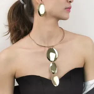 Hot Sale Indian Jewelry Sets Gold Plated Long Pendants Collar Choker Statement Necklace Geometric Alloy Round Stud Earrings Set