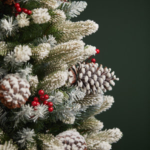 Árbol de Navidad Compacto de Pino Noble de 60cm/90cm con Luces LED, Piñas y Bayas Rojas para Hogar, Hotel y Compras - Venta al por Mayor de Fábrica - Product Image 3