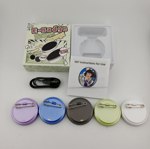 Insignias Electrónicas E87, Pin Digital LED con Control Táctil para Subir Fotos, GIFs y Videos, Regalo para Fanáticos - Product Image 3