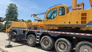 Grúa sobre Camión XCMG QY90KA de 90 Toneladas con Pluma Telescópica para Construcción y Montaje de Estructuras de Acero - Product Image 3