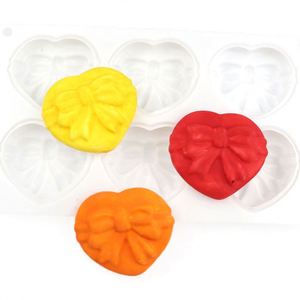 Moule en silicone écologique pour gâteau, savon, bougie et résine, en forme de cœur dimensionnel à 6 cavités avec nœud, OEM/ODM - Product Image 1