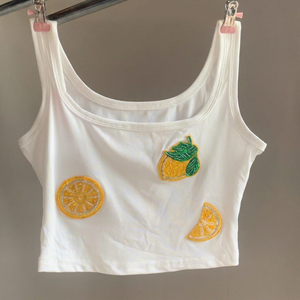 เสื้อแขนกุดผ้าฝ้ายสีขาวประดับลายดอกไม้ งานฝีมือ MS รุ่น Ms-wc-001 - Product Image 1