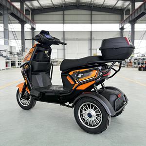 Nouveau modèle de scooter à batterie lithium personnalisé, tricycle motorisé à trois roues pour adultes, tricycle pour passagers - Product Image 1
