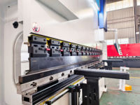 Mesin Tekuk Plat Hidrolik CNC SANXIN Harga Pabrik 100T 170T 220T untuk Pemrosesan Lembaran Logam