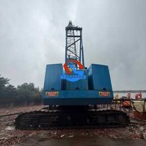 แท่นขุดเจาะติดตั้งบนราง Hitachi Blue KH700 สำหรับงานก่อสร้าง พร้อมป้ายเตือนความปลอดภัย - Product Image 1