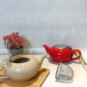 Phong Cách Bắc Âu Gốm Mini Mờ Trắng Dễ Thương Di Động Thân Thiện Với Môi Ấm Trà Với Nắp Ấm Trà - Product Image 5