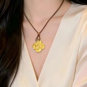 Collar de Acero Inoxidable Chapado en <span class=keywords><strong>Oro</strong></span> con Colgante de Trébol de Cuatro Hojas Clásico y Brillante con Cristal de Hielo, Cadena de Eslabones, Regalo para Mujer - Product Image 2