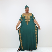 Robe Boubou verte avec motifs en spirale dorés et bordures latérales STA2938-2F