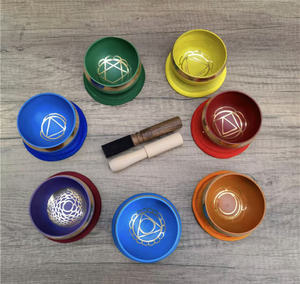 Ensemble de sept bols chantants faits à la main au Népal, bols chantants bouddhistes pour le yoga et les chants, sept chakras - Product Image 1