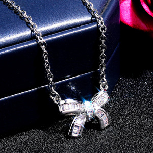 Collana con Ciondolo a Fiocco per Donne, Gioielli Minimalisti alla Moda - Product Image 2