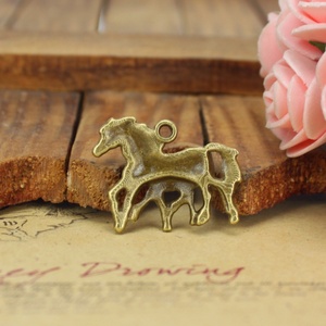 Colgante de bronce antiguo de aleación de zinc con diseño de caballo y potro para recuerdo de establo ecuestre y artesanías - Product Image 3