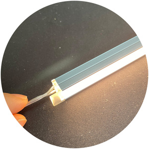 Connettore Senza Saldatura 8w/m 3 Metri DC12V DC24V Tagliabile con <span class=keywords><strong>Profilo</strong></span> in Alluminio 1010 Luce <span class=keywords><strong>LED</strong></span> <span class=keywords><strong>Sottopensile</strong></span> - Product Image 2