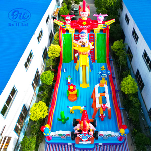 Château gonflable durable et sûr pour enfants, idéal pour les fêtes dans <span class=keywords><strong>le</strong></span> jardin et les parcs d'attractions, en PVC certifié CE - Product Image 2