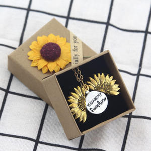Collana con Ciondolo a Forma di Girasole Placcato Oro e Argento Antico, Gioiello 'You Are My Sunshine' per Donna con Confezione - Product Image 2