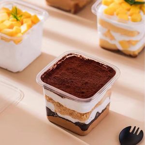 Vente en gros de gobelets en plastique transparent PET carrés de 400 ml, boîtes à gâteaux, boîtes à desserts, boîtes à fruits, boîtes à poudings, boîtes à glaces, boîtes à mousses - Product Image 5