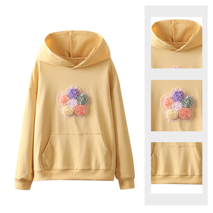 <span class=keywords><strong>Sudaderas</strong></span> con capucha para niñas Nueva moda Ofertas superiores de invierno <span class=keywords><strong>Sudaderas</strong></span> con capucha florales lindas Sudadera con capucha de gran tamaño personalizada para niñas de 2 a 15 años - Product Image 3