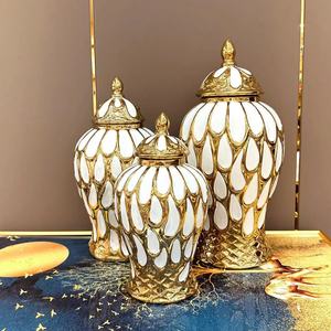 Vase à fleurs de luxe européen, vase décoratif de table pour hôtel, pot à gingembre en céramique de porcelaine pour la décoration intérieure - Product Image 1