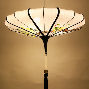 โคมไฟห้อยเพดานทรงกลมแบบจีนสมัยใหม่ ผ้าหุ้มเพ้นท์ลายด้วยมือ หลอดไฟ LED E27 หัวเดียว เหมาะสำหรับโรงแรมและเกสต์เฮาส์ - Product Image 3