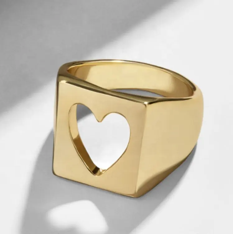 Unique Design Hollow Heart Rings Jewelry Stainless Steel 18 K PVD Gold Plated Chunky Heart Signet Ring