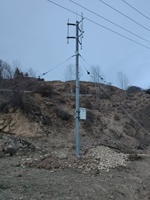 Poteau en bois alternatif, poteau utilitaire en FRP, poteau électrique léger en GRP pour la foresterie et les terrains montagneux