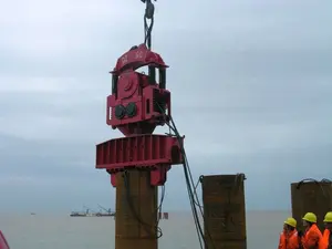 RT-90A Vibratory Hammer Crane Type Piling Hammer For Steel Casing Piles