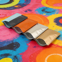 Sachet en aluminium imprimé sur mesure à trois soudures, refermable et de qualité alimentaire pour poudres, crèmes et échantillons à usage unique