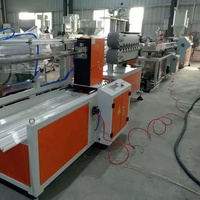 Ligne de production d'extrusion PLC à vis simple pour tubes et tuyaux LED PC avec boîte de vitesses et moteur