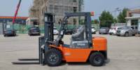 Chariot élévateur diesel 3 tonnes élégant avec cabine climatisée, prix direct usine, transmission automatique pour centre logistique