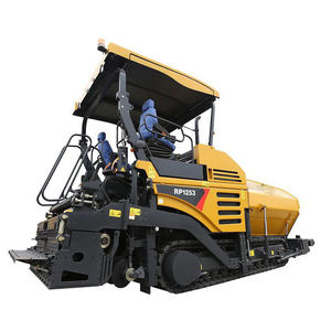 Paveuse sur chenilles RP1253T de 12,5 m avec une productivité de 1200 t/h et une largeur variable de 3 à 12,5 m – Solution économique pour <span class=keywords><strong>le</strong></span> pavage de grande envergure - Product Image 2