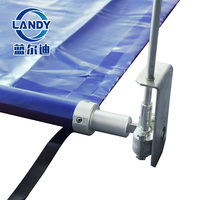 Couverture de sécurité pour piscine résistante aux températures de -30°C à 70°C, en PVC robuste, résistante à l'usure et aux déchirures, pour la prévention des débris et la circulation sur le terrain.