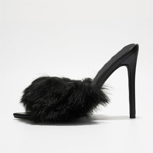 Sandalias de tacón de aguja de piel sintética personalizadas para mujer, estilo mules, con tacón alto y fino, ajuste ancho, peludas y esponjosas - Product Image 5