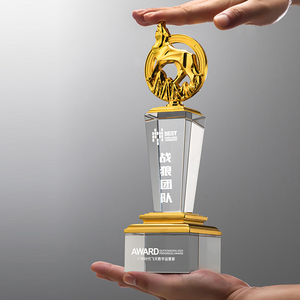 Trofeo grabado personalizado de alta calidad Formas de Lobo y ciervo Medallas de cristal Decoración de premios Trofeo de premio impreso UV - Product Image 6