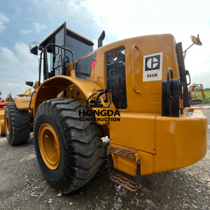 รถตักล้อยางใช้ด้านหน้ารถตักตีนตะขาบ Cat 966H สภาพดีสามารถรับน้ำหนักได้2ตัน950ชั่วโมง950กรัม - Product Image 1
