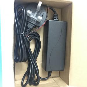 <span class=keywords><strong>Chargeur</strong></span> de batterie lithium-ion 1S 4.2V 4A pour charger plusieurs lampes LED avec batterie rechargeable - Product Image 6