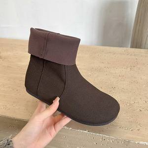 Bottes d'hiver en cuir de vachette à bout rond 2024 personnalisées bottines western en cuir vintage à talons plats et amples pour femmes - Product Image 2