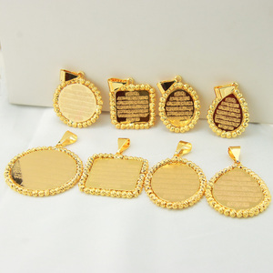Colar de Ouro de Alta Qualidade com Pingente Geométrico para Mulheres - Product Image 6