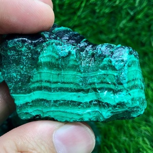 1 pièce Pierre brute de malachite verte naturelle du Zambie, semi-précieuse, de haute qualité pour la guérison et le Reiki - Vente chaude - Product Image 4
