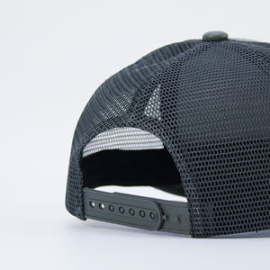 Casquettes de camionneur unisexes décontractées en maille à 5 panneaux, respirantes, imperméables, ajustables, avec logo personnalisé, gravées au laser, pour le cyclisme et les activités de plein air - Product Image 2