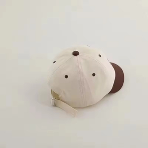 Gorra de Béisbol con Letras Bordadas de Moda Coreana para Niños y Niñas, Versátil para Primavera y Otoño - Product Image 5