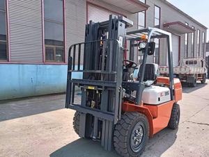 Chariot élévateur Vmax 7 tonnes CPCD70c Chariot élévateur à fourche diesel Left 7000kg Fork Lift Fork Lifter - Product Image 2