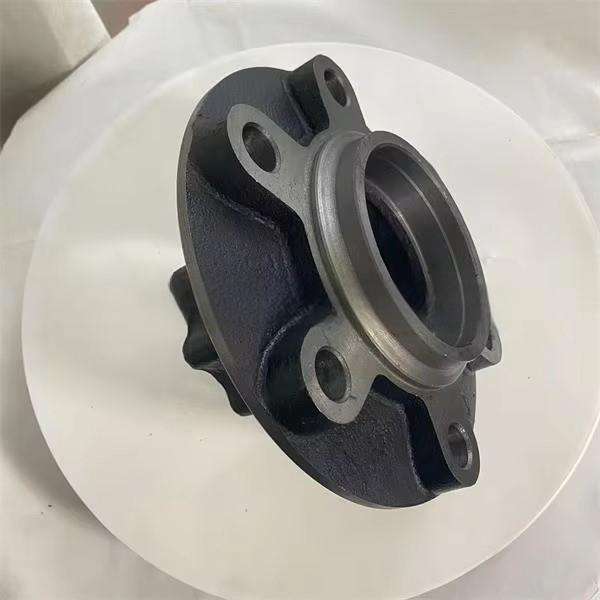 Isuzu NPR/NQR Rear Wheel Hub - 8970813232 - Durable & Reliable