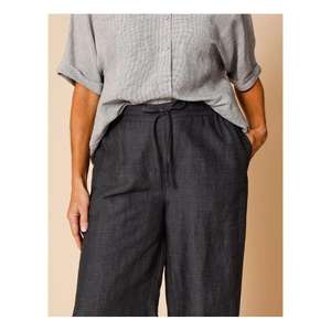 Pantalons décontractés modernes pour femmes, avec une silhouette décontractée, une construction légère et une coupe confortable pour un port polyvalent - Product Image 3