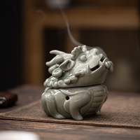 Brûleur d'encens en céramique Céladon Licorne, artisanat du four Yue, fait main, articles religieux, encens à refoulement