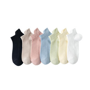 Kaus kaki olahraga pria wanita, kaos kaki pergelangan kaki desain kustom nyaman kualitas tinggi - Product Image 3